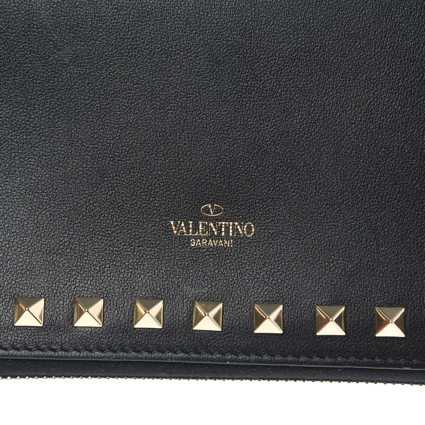 Vitello Rockstud Top Handle Travel Wallet Black