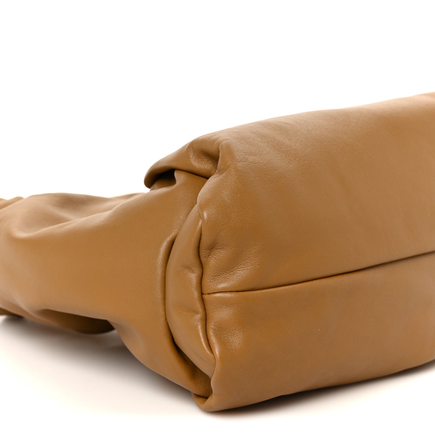 Smooth Butter Calfskin Small The Shoulder Pouch Cammello