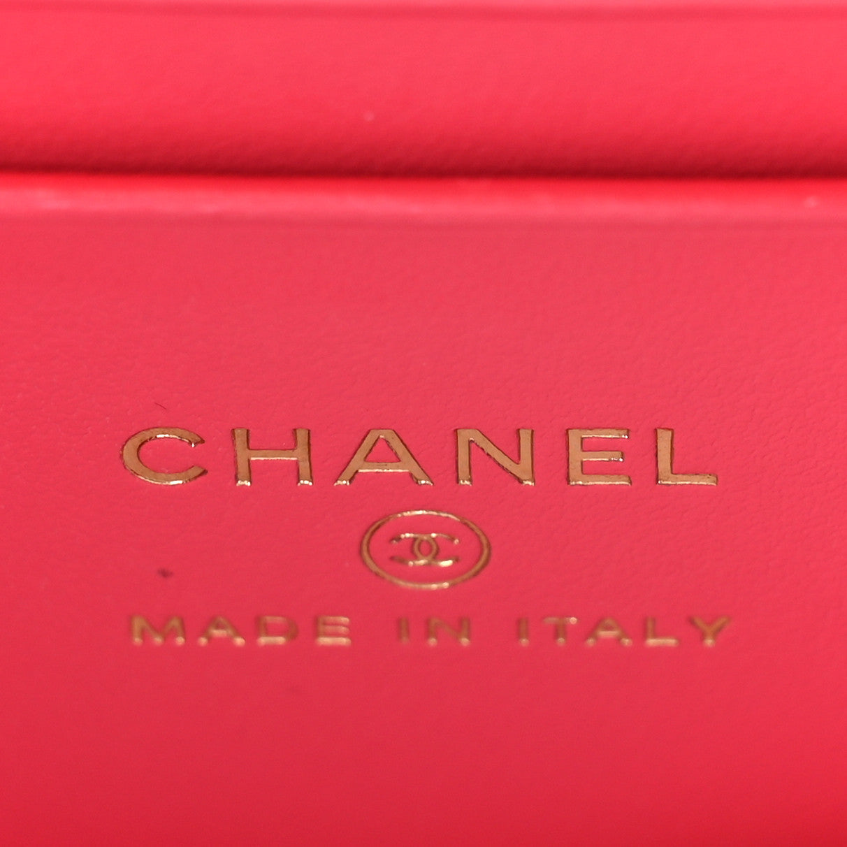 Caviar Quilted Small Vanity Case With Chain Pink