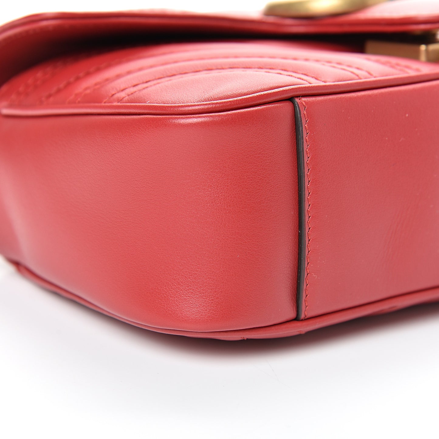 Calfskin Matelasse Mini GG Marmont Shoulder Bag Hibiscus Red