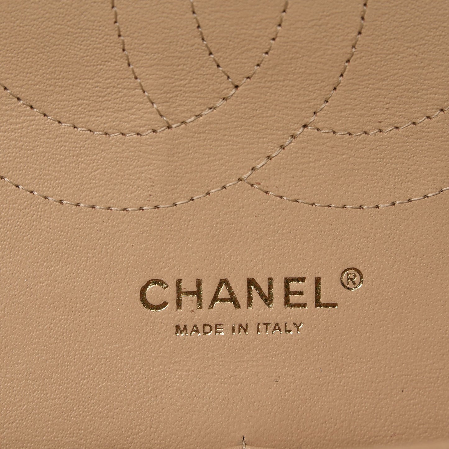 Caviar Quilted Jumbo Double Flap Beige Clair