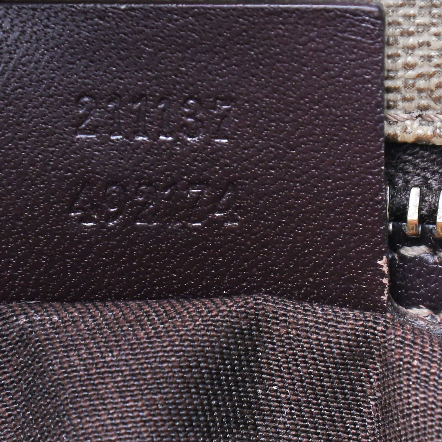Gucci GG Supreme Monogram Medium Zippered Shopping Tote Dark Brown 10 of 20