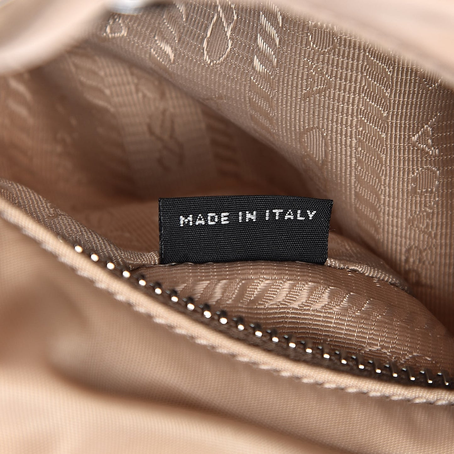 Nylon Re-Edition 2005 Shoulder Bag Cammeo