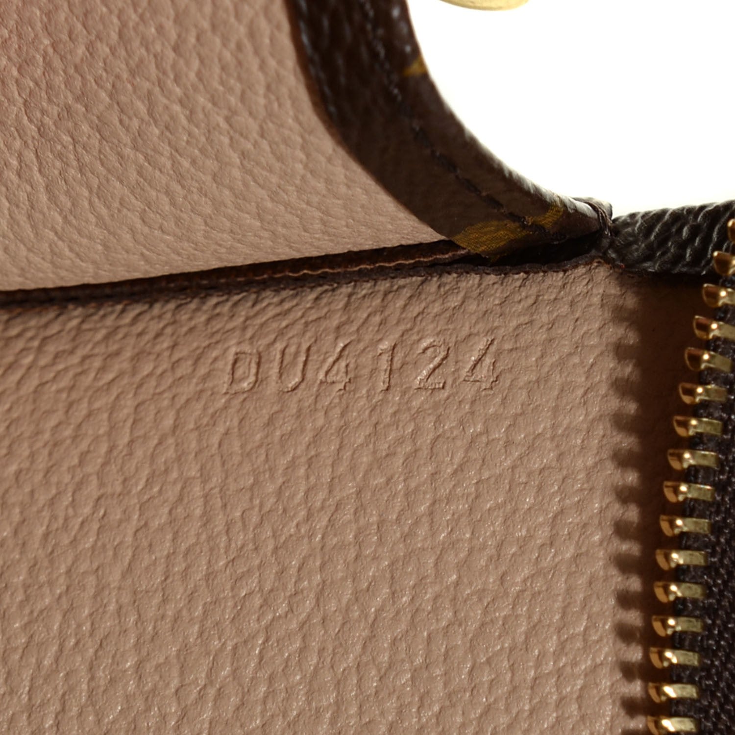 Louis Vuitton Monogram Toiletry Pouch 26 7 of 8