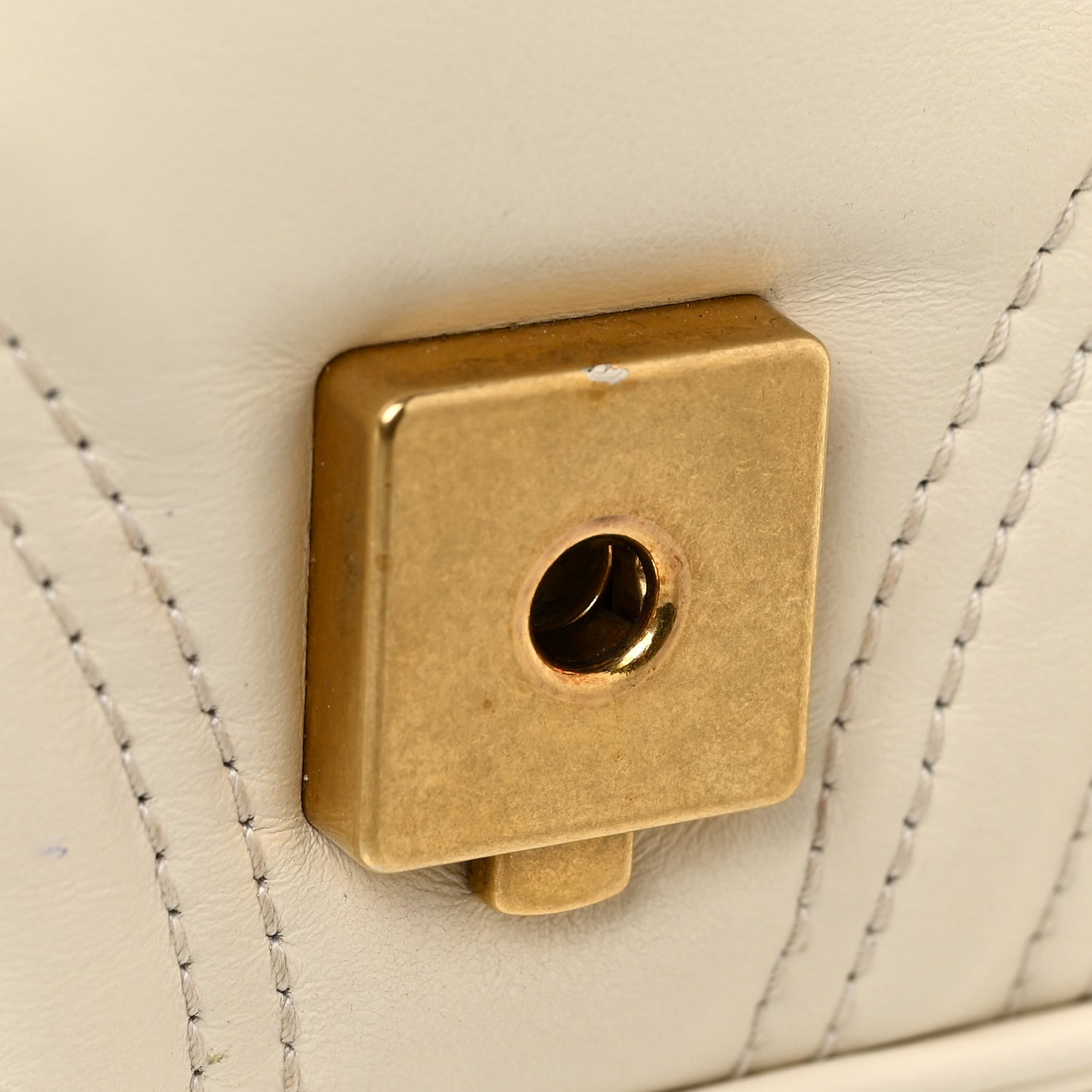 Calfskin Matelasse Mini GG Marmont Shoulder Bag White