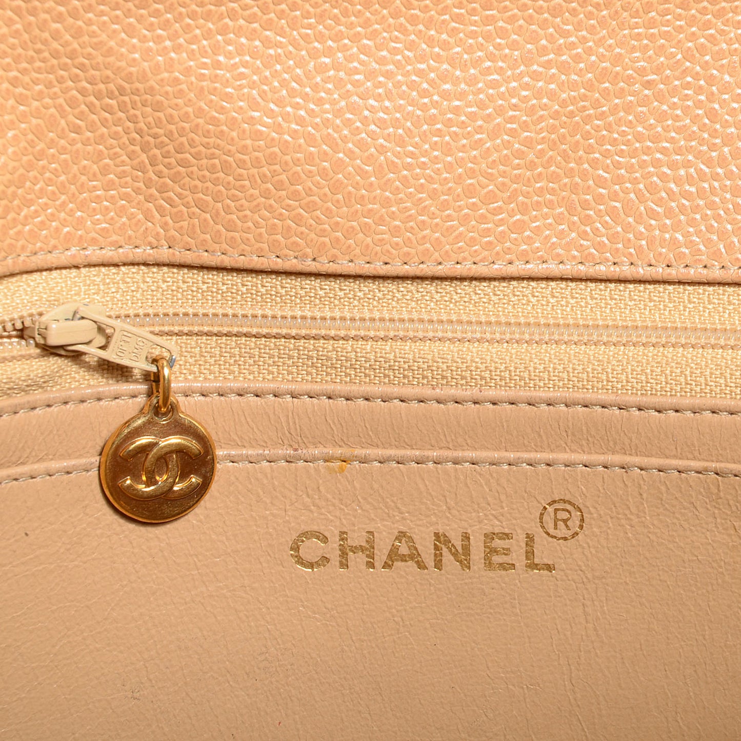 Caviar Vertical Quilted Jumbo Single Flap Beige