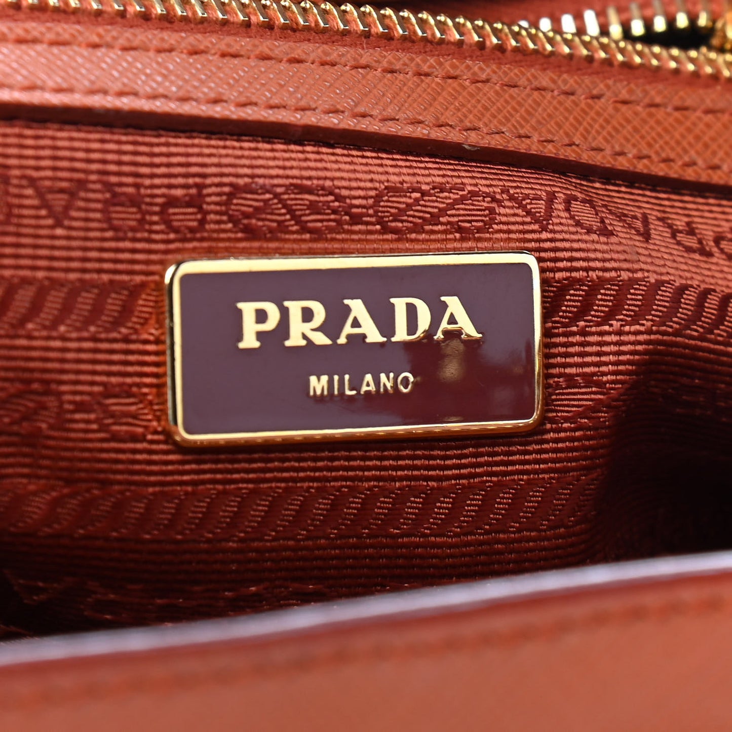 Saffiano Lux Medium Tote Rame