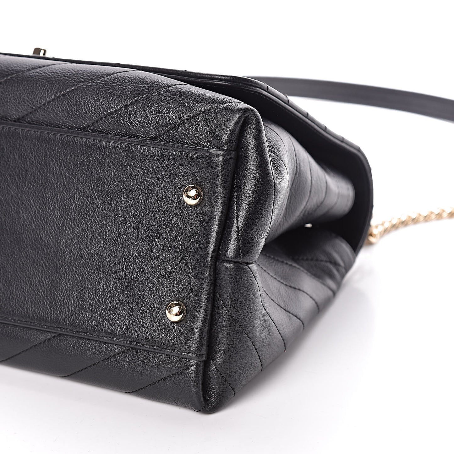 Grained Calfskin Chevron Stitched Medium Chic Top Handle Flap Black