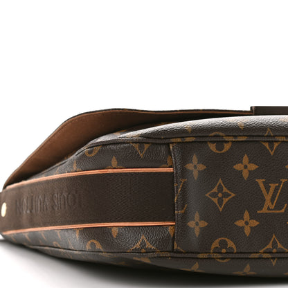 Louis Vuitton Monogram Beaubourg MM Messenger Bag 10 of 11