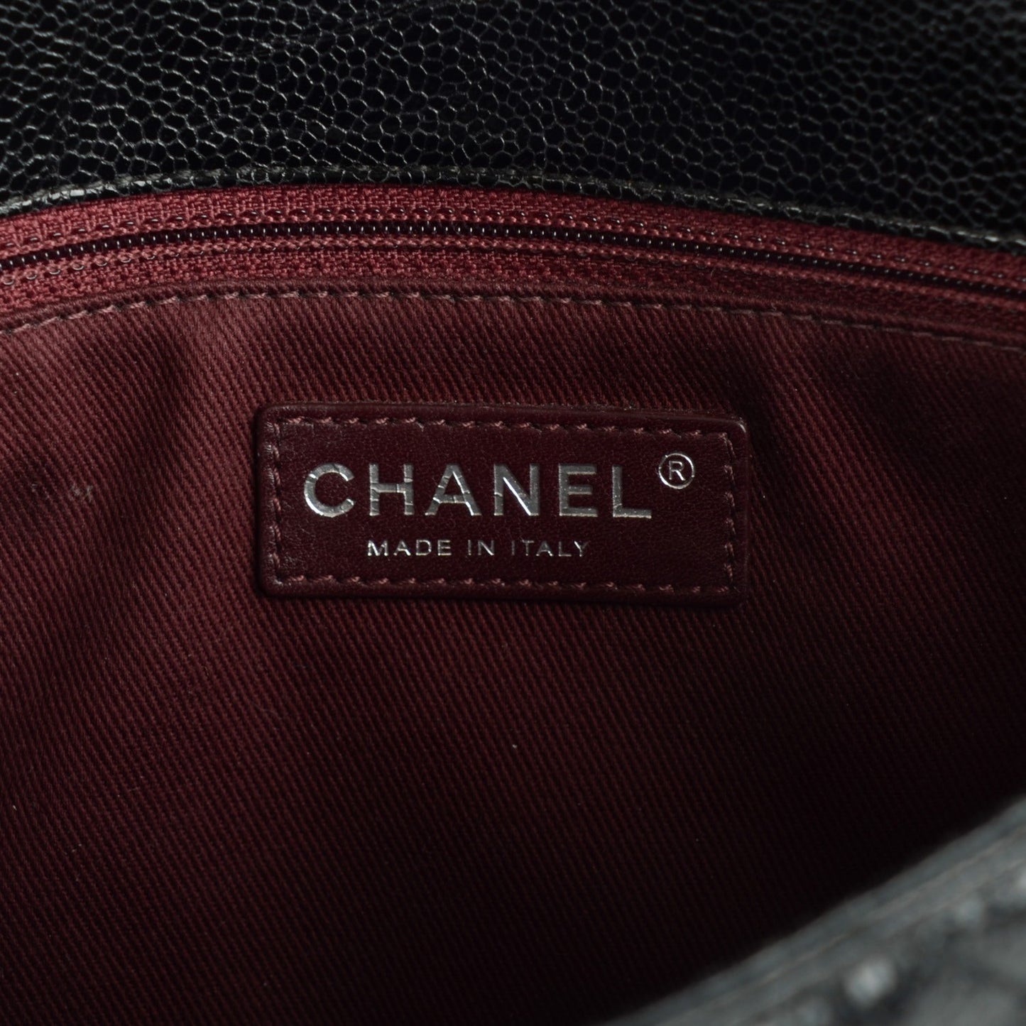 Crumpled Grained Calfskin Medium CC Crave Flap Black