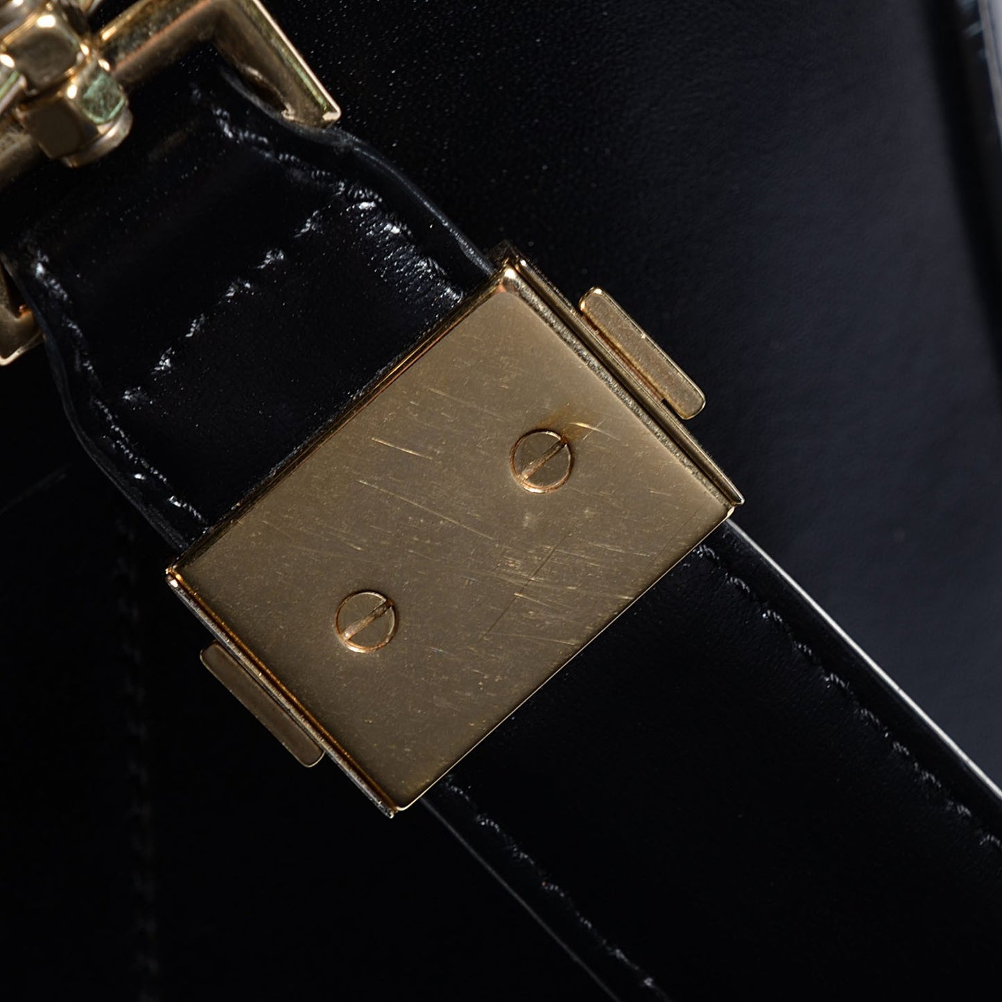 Shiny Lord Calfskin Medium Antigona Black