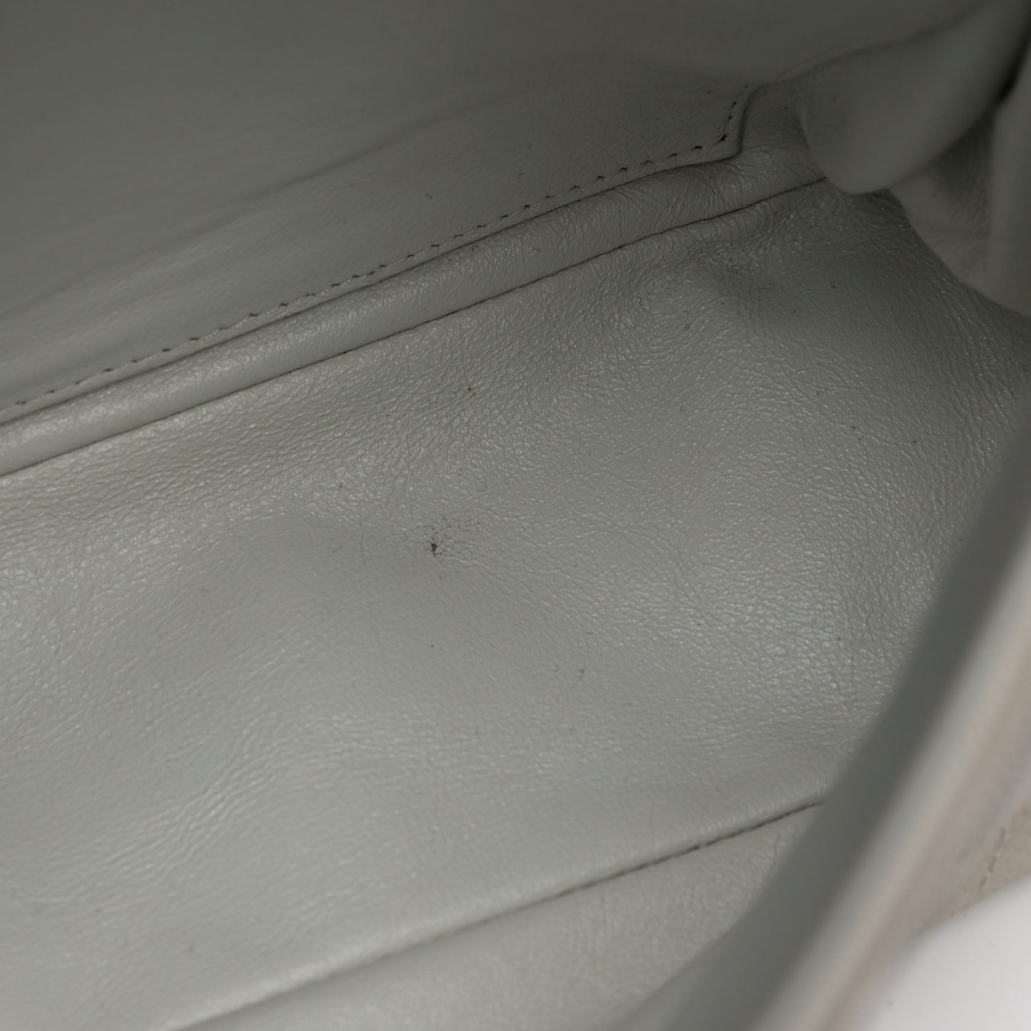 Caviar 2.55 Reissue 227 Flap White