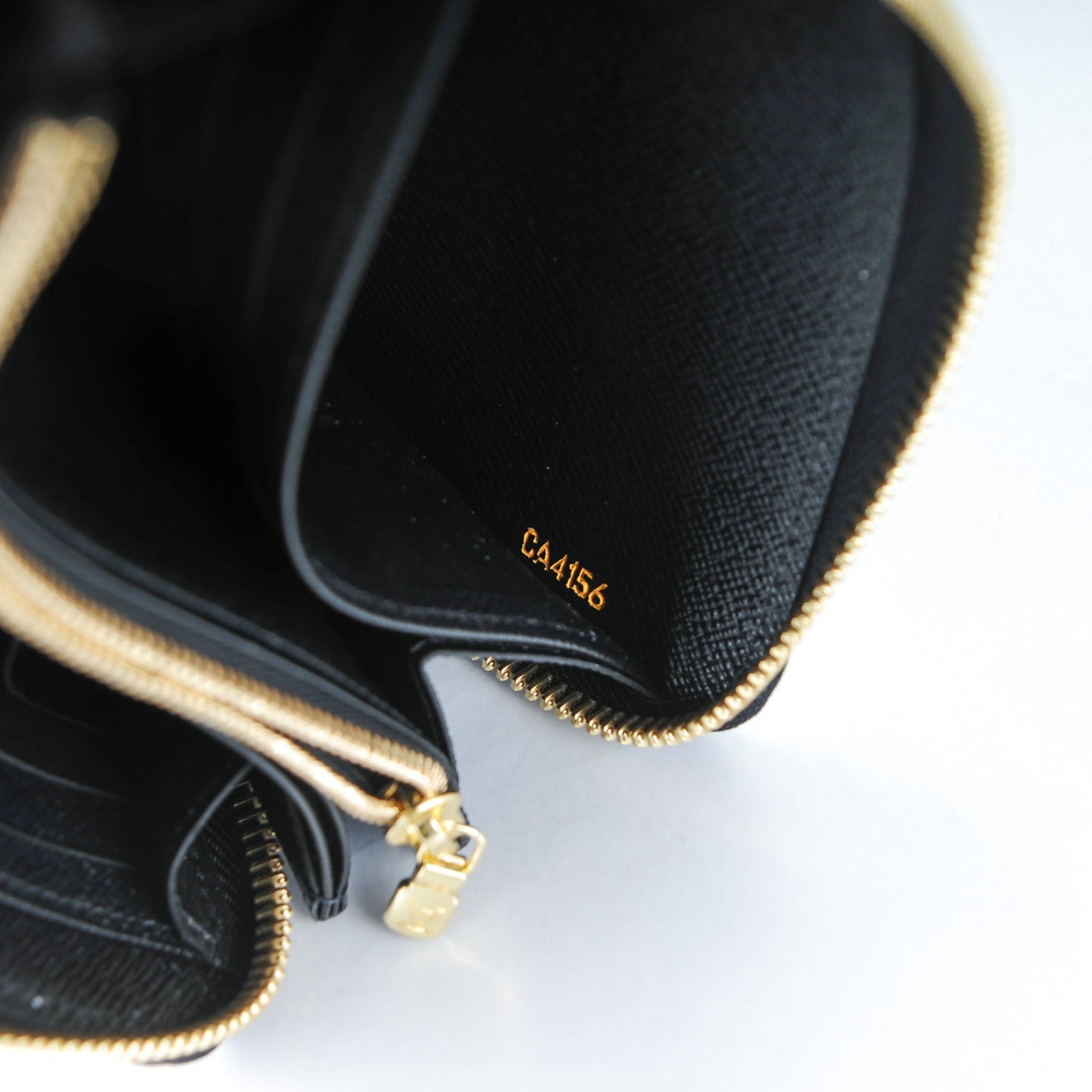 Epi Zippy Wallet Black