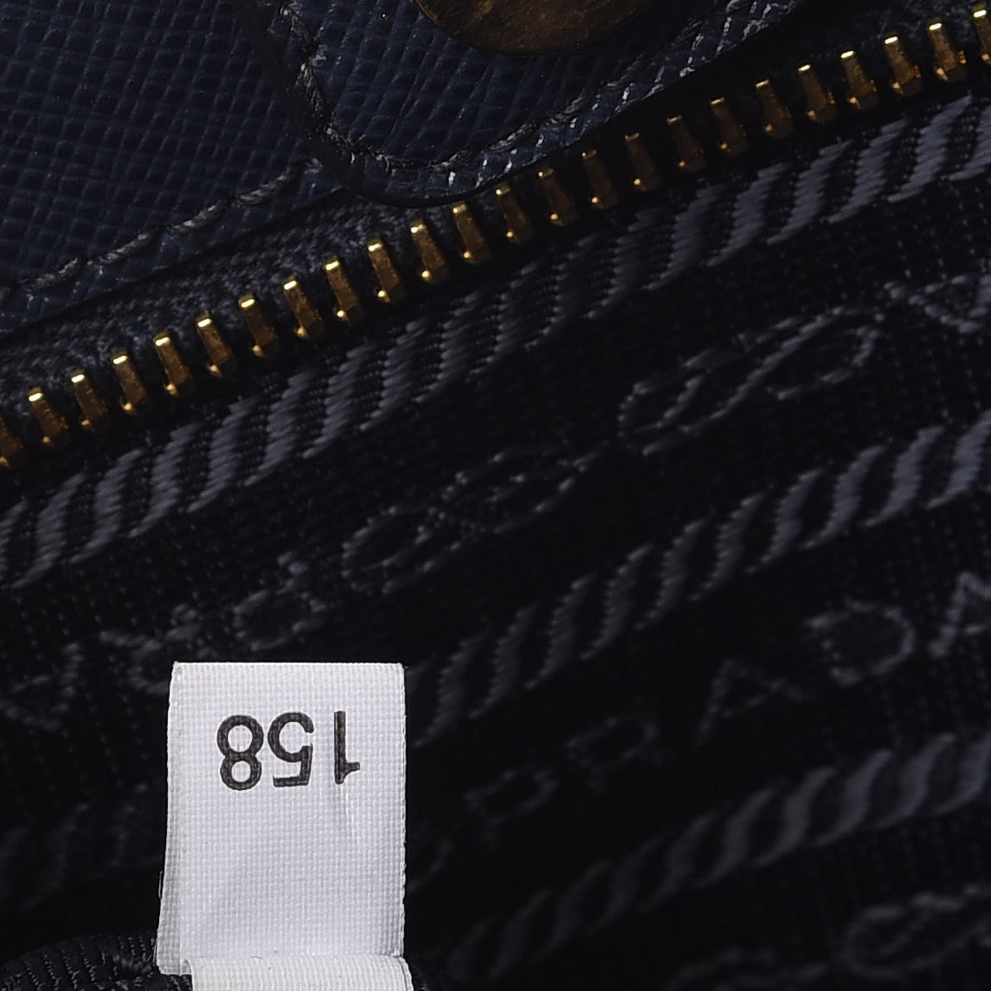 Saffiano Lux Medium Tote Baltico