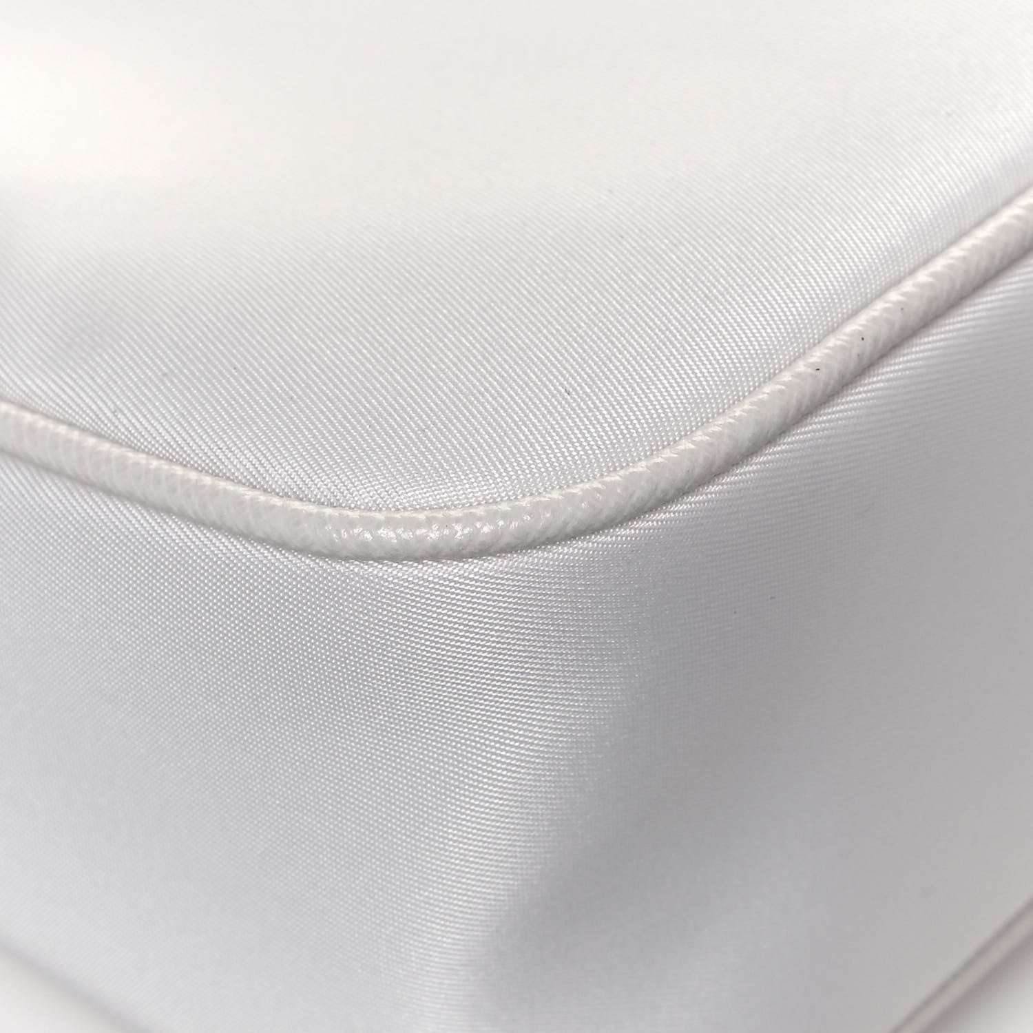 Prada Nylon Re-Edition 2005 Shoulder Bag White 11 of 13