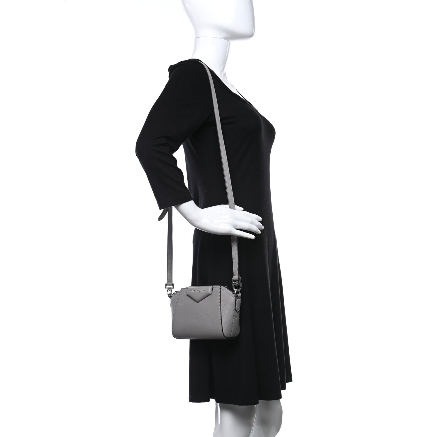 Givenchy Sugar Goatskin Nano Antigona Pearl Grey 2 of 9