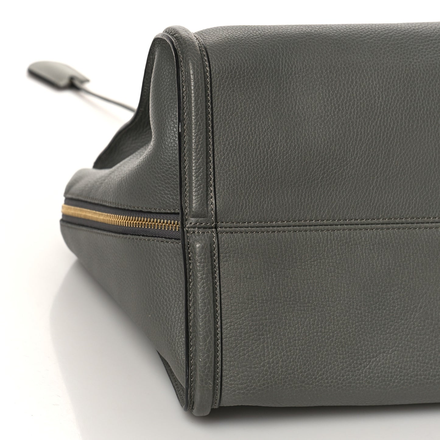 Pebbled Calfskin Large Skull Padlock Zip Around Tote Dark Grey