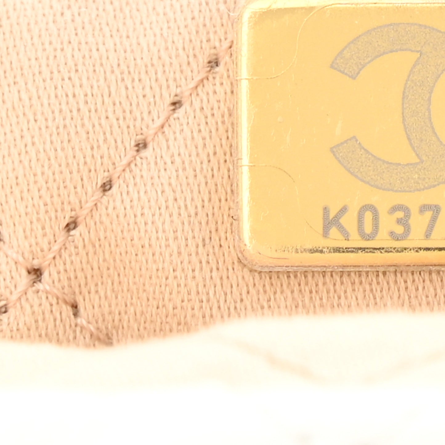 Shiny Calfskin Quilted Chanel 22 White