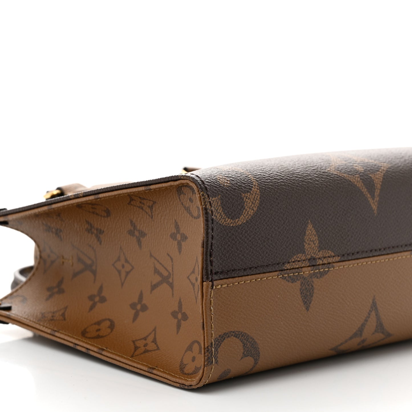 Reverse Monogram Giant Onthego PM