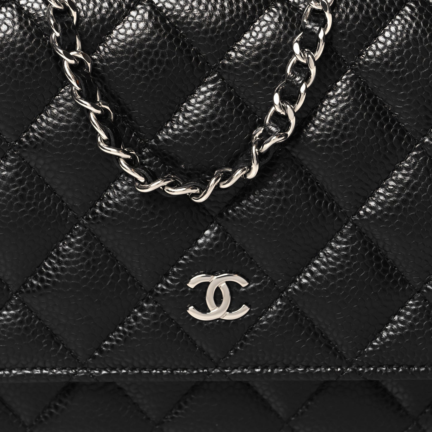Caviar Quilted Wallet on Chain WOC Black