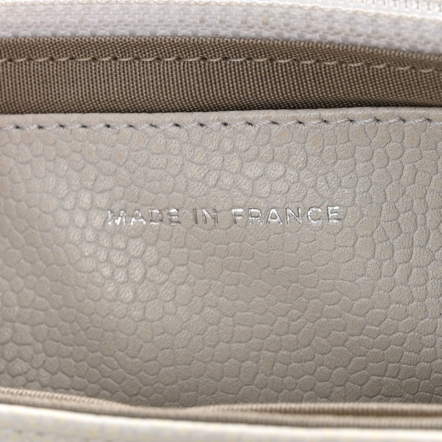 Caviar Half Moon Wallet On Chain WOC White