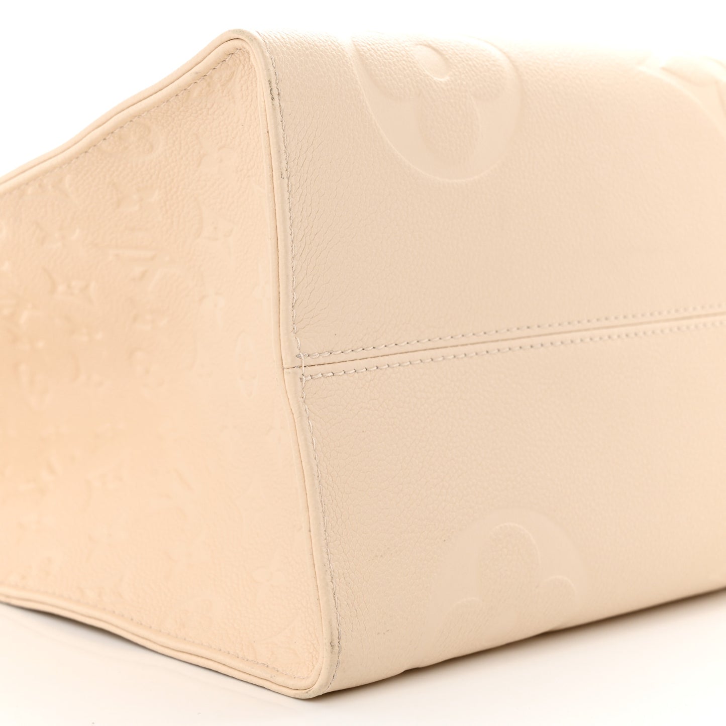 LOUIS VUITTON Empreinte Monogram Giant Onthego GM Creme