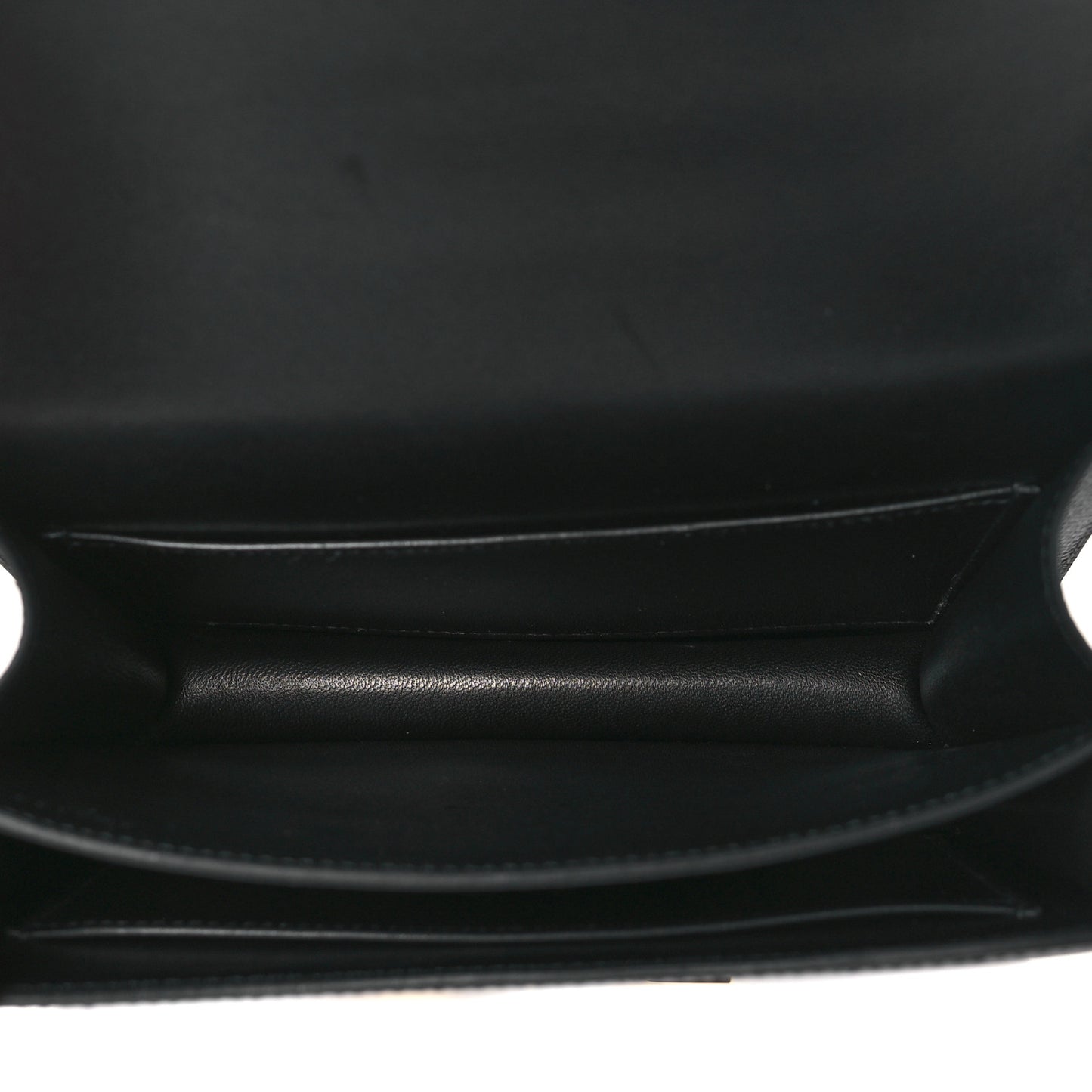 Epsom Constance 18 Black
