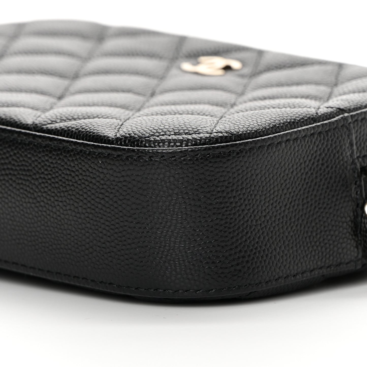 Caviar Quilted Vanity With Chain Black
