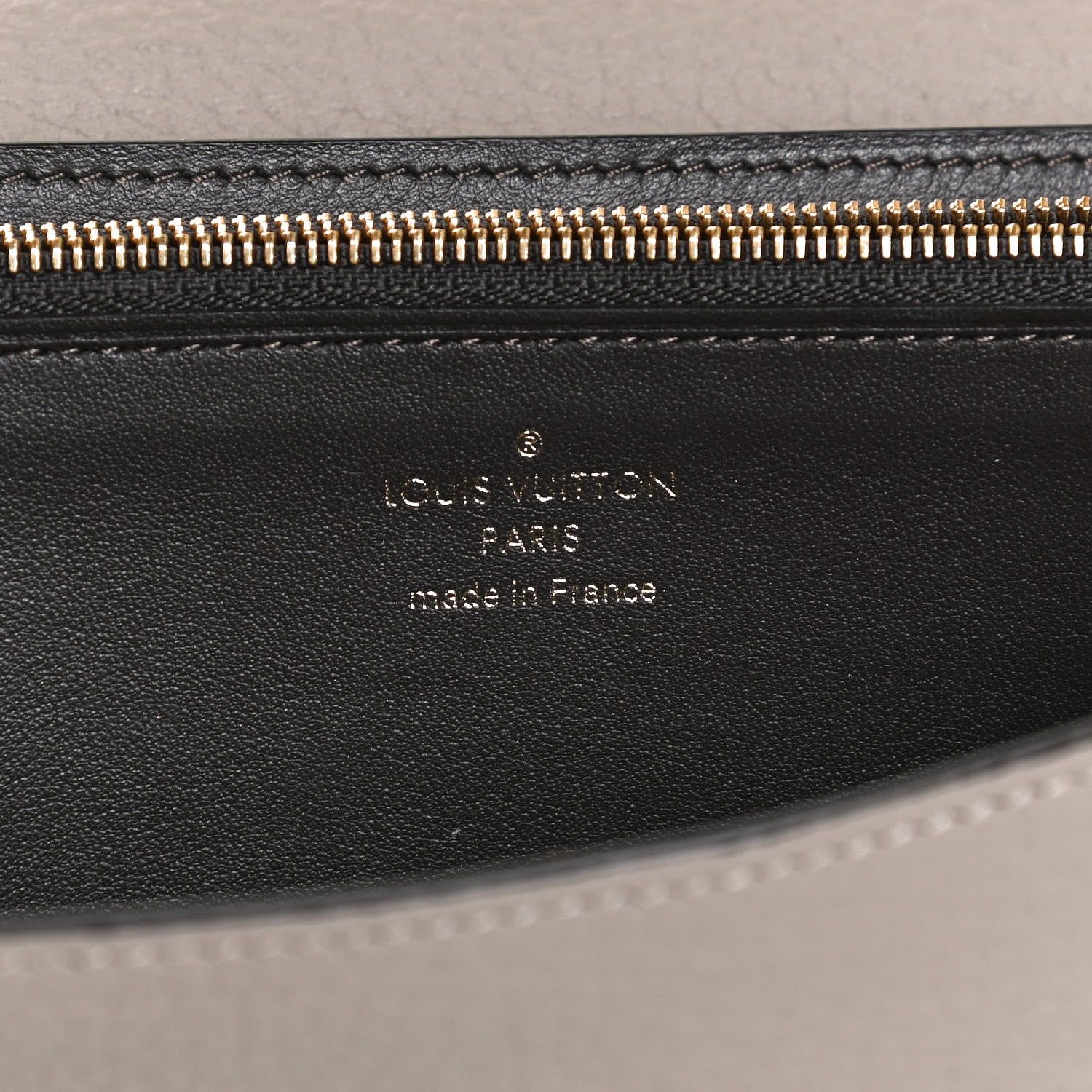 Louis Vuitton Taurillon Capucines Wallet Galet 6 of 9