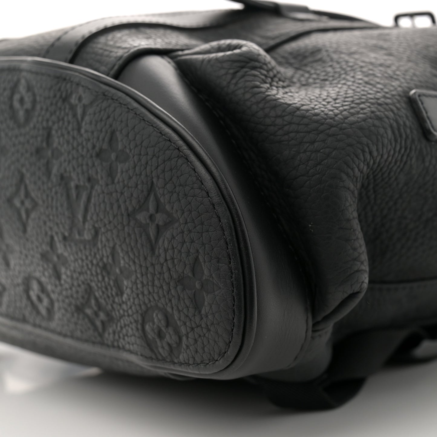 Taurillon Monogram Christopher MM Backpack Black