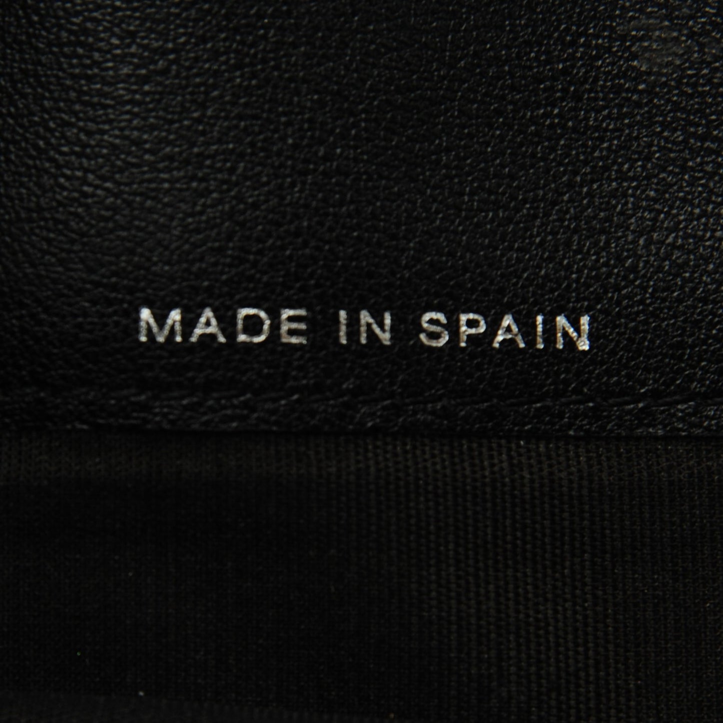 Caviar Timeless CC Yen Wallet Black