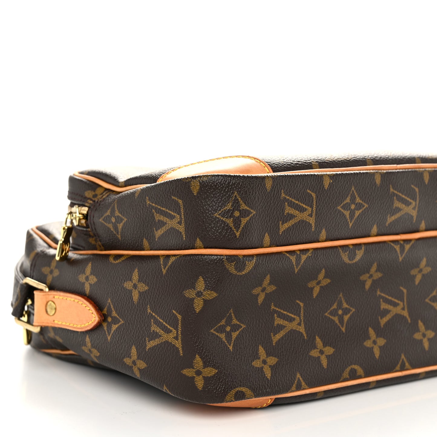 Monogram Nil 28