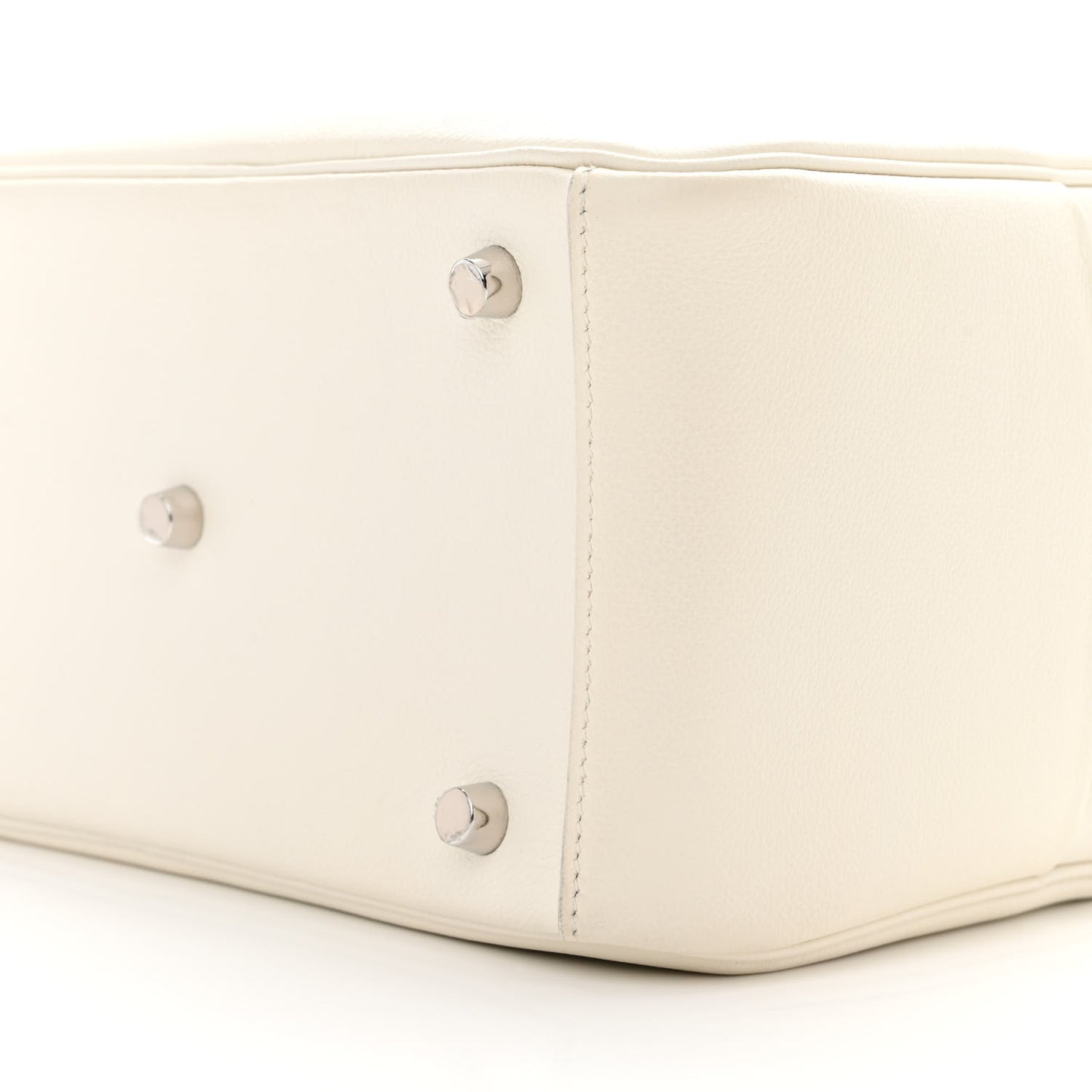 Evercolor Lindy 26 White