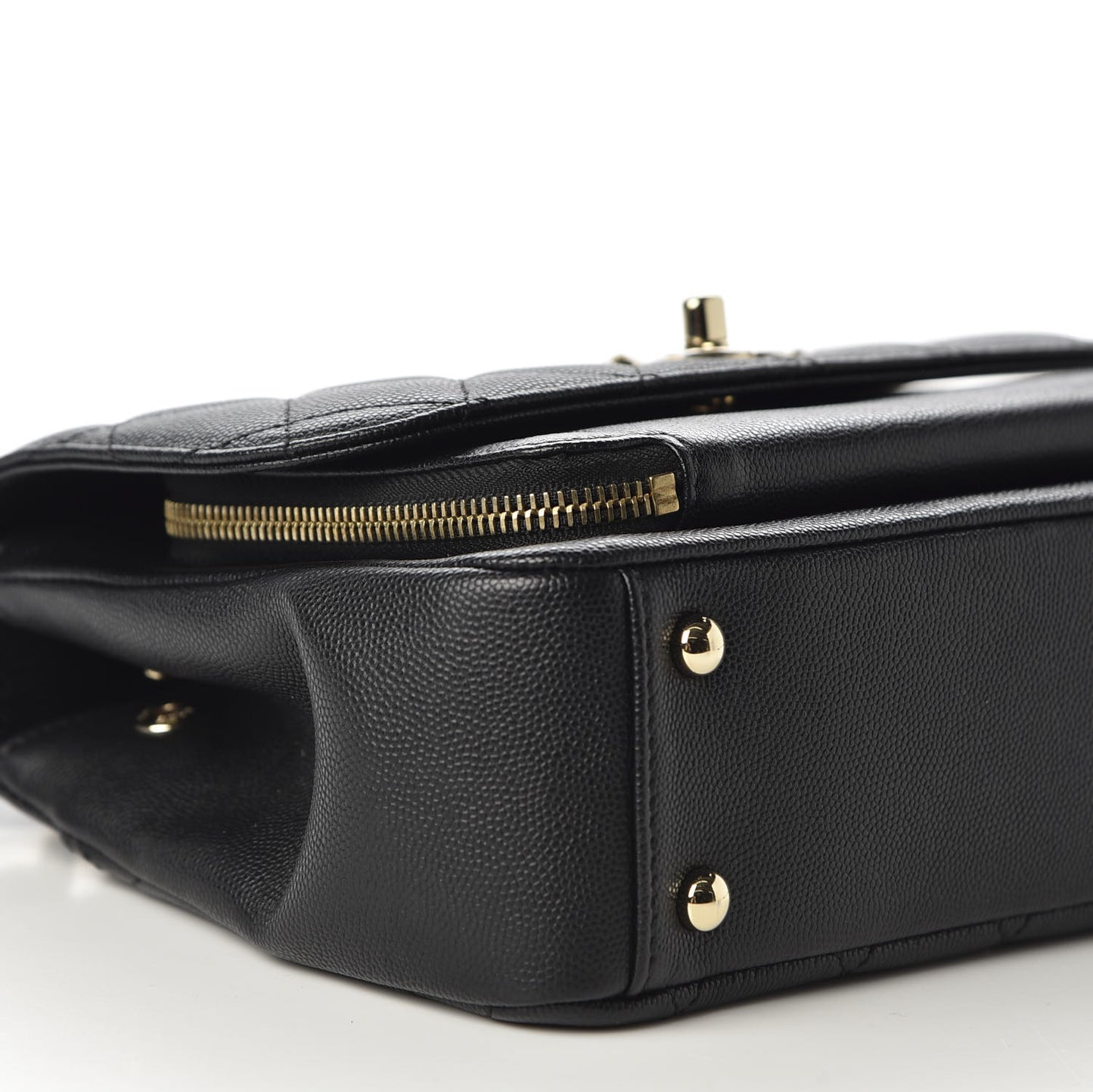 Caviar Quilted Medium Business Affinity Flap Black