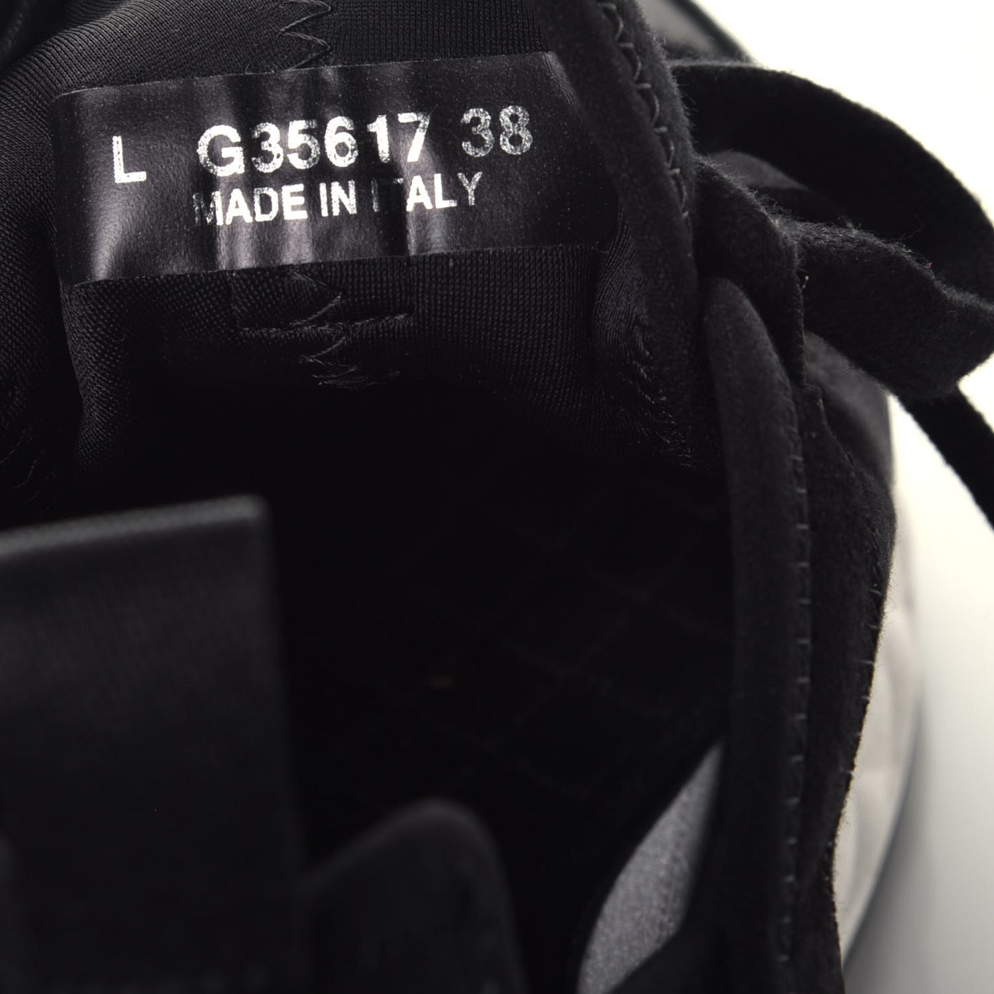 Velvet Calfskin Mixed Fibers CC Sneakers 38 Black