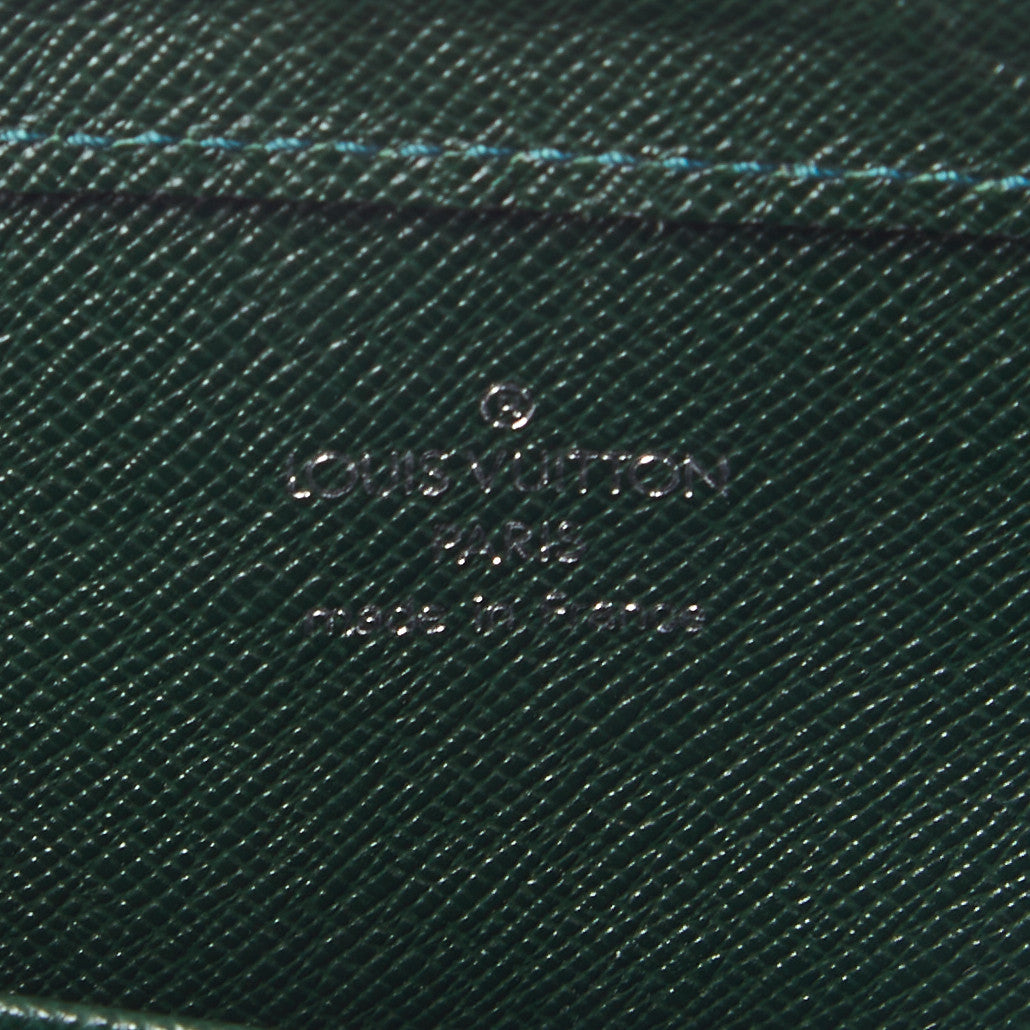 Louis Vuitton Taiga Baikal Pochette Epicea 8 of 8