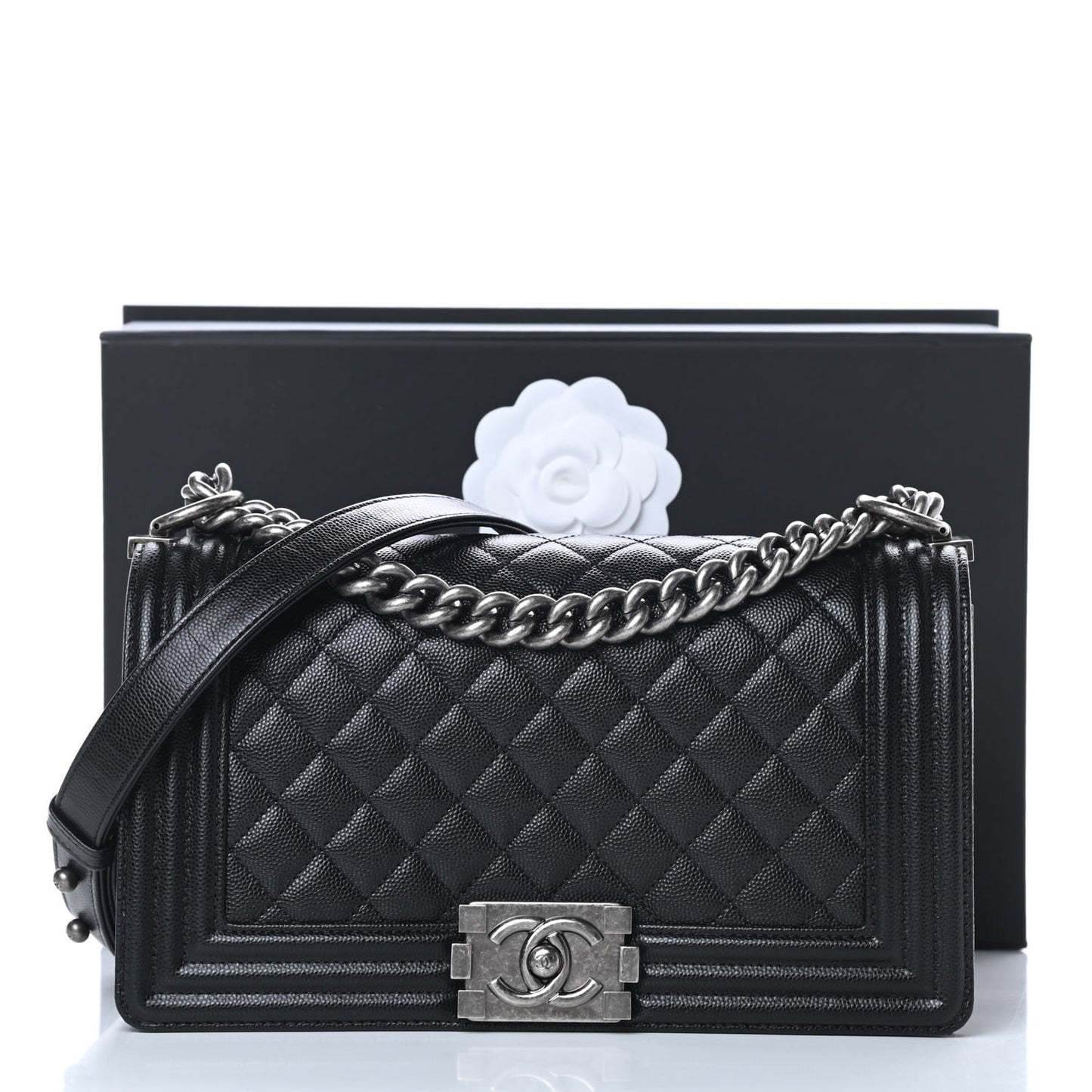 Caviar Quilted Medium Boy Flap Black