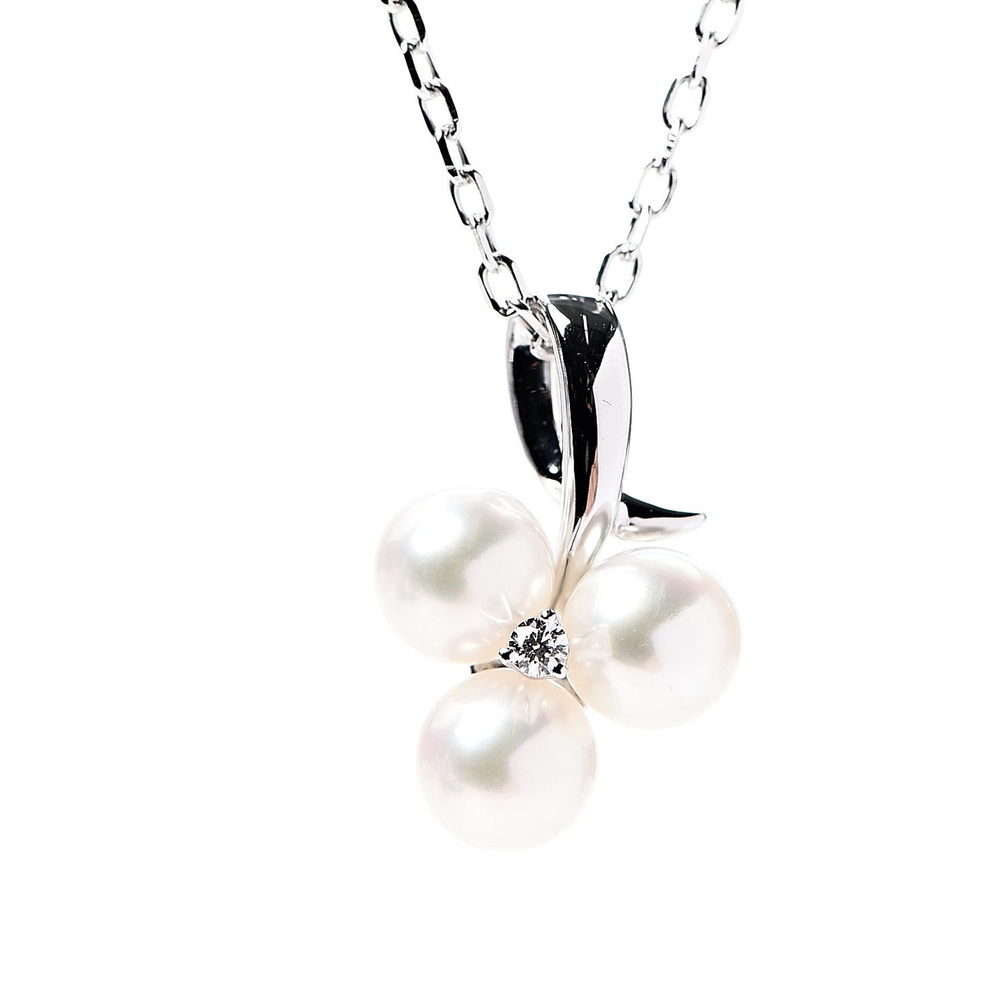 18K White Gold Diamond Akoya Pearl 4.5-5mm Pendant Necklace