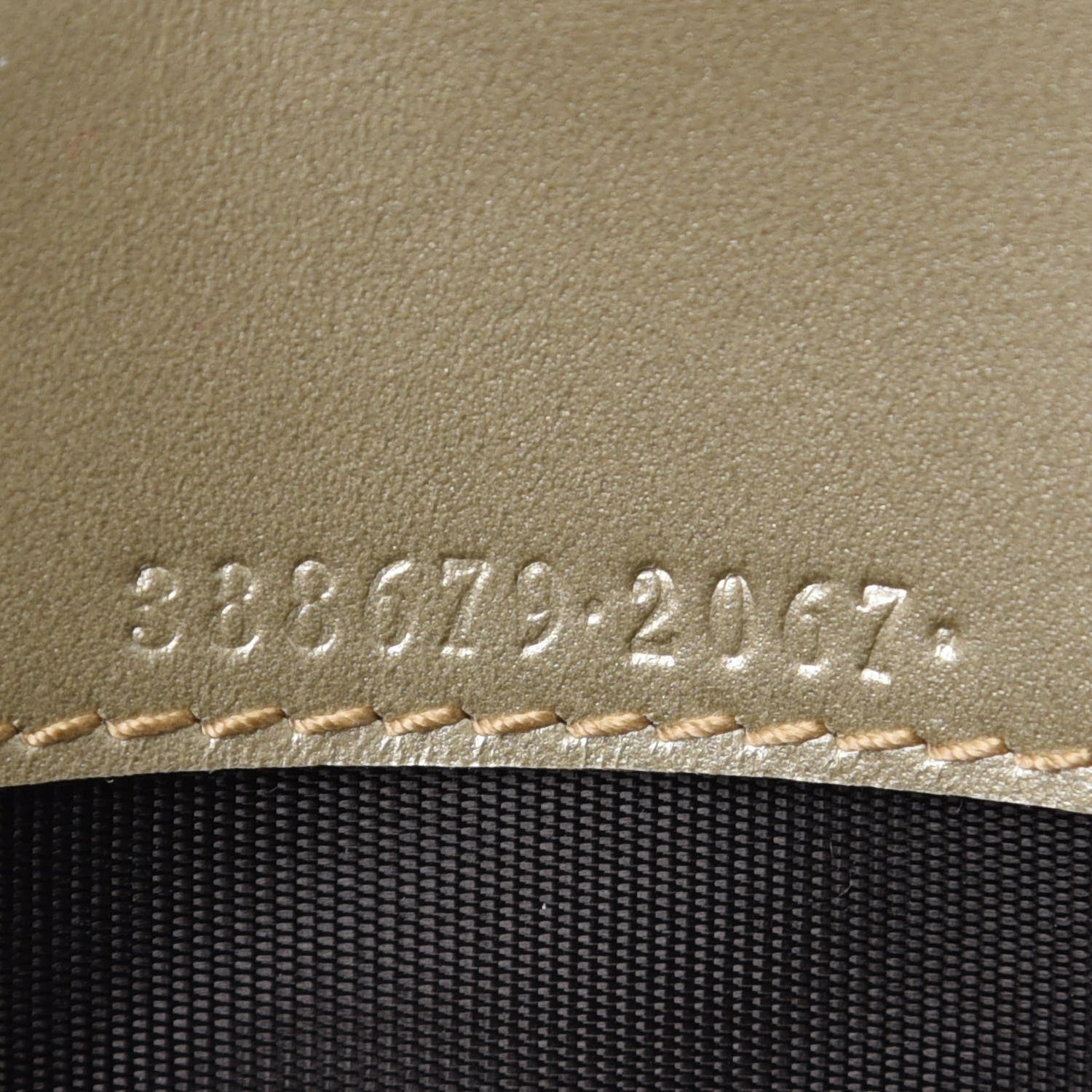 Gucci Metallic Guccissima Signature Bowy Continental Wallet Golden Beige 7 of 7