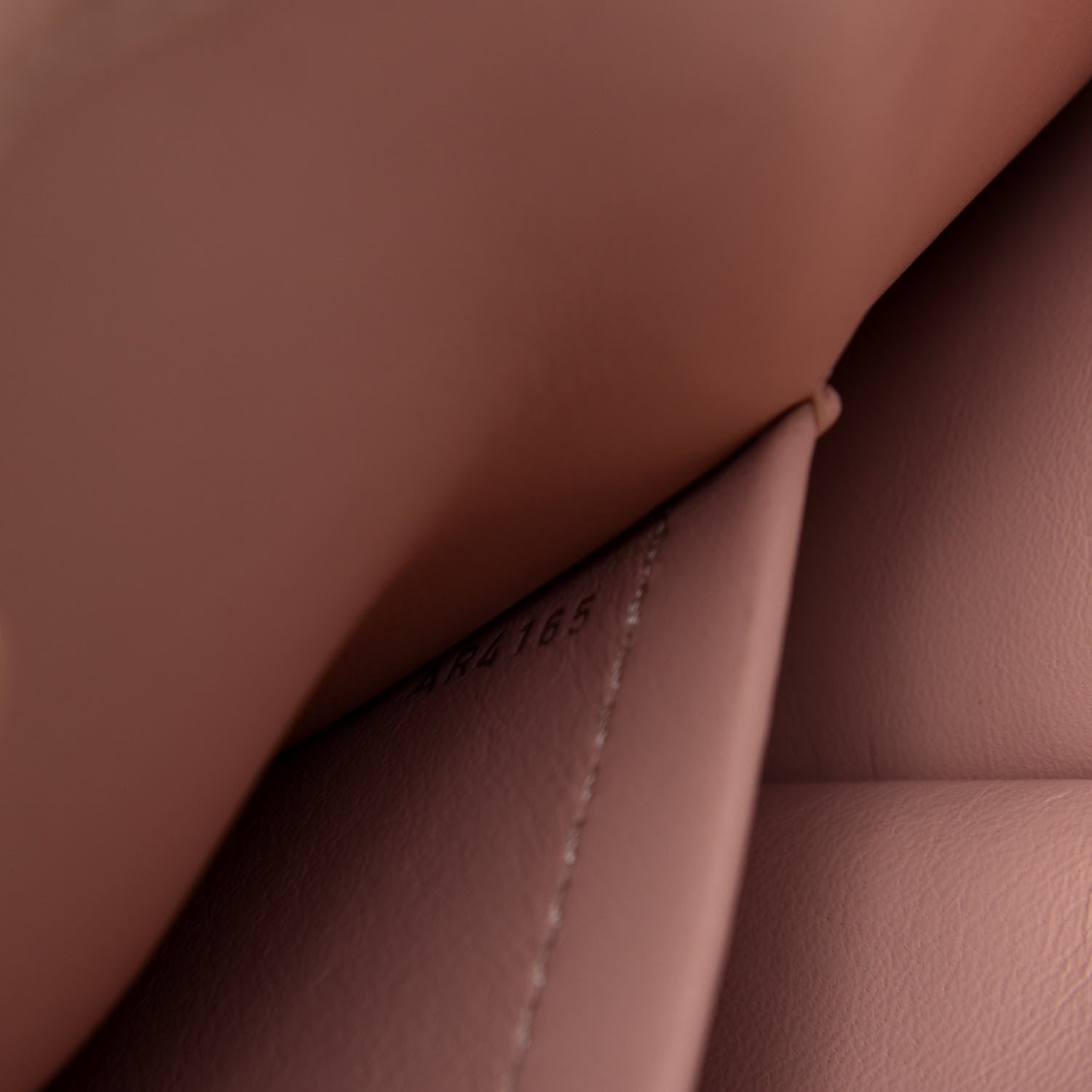 Louis Vuitton Taurillon Capucines MM Rubis 7 of 9