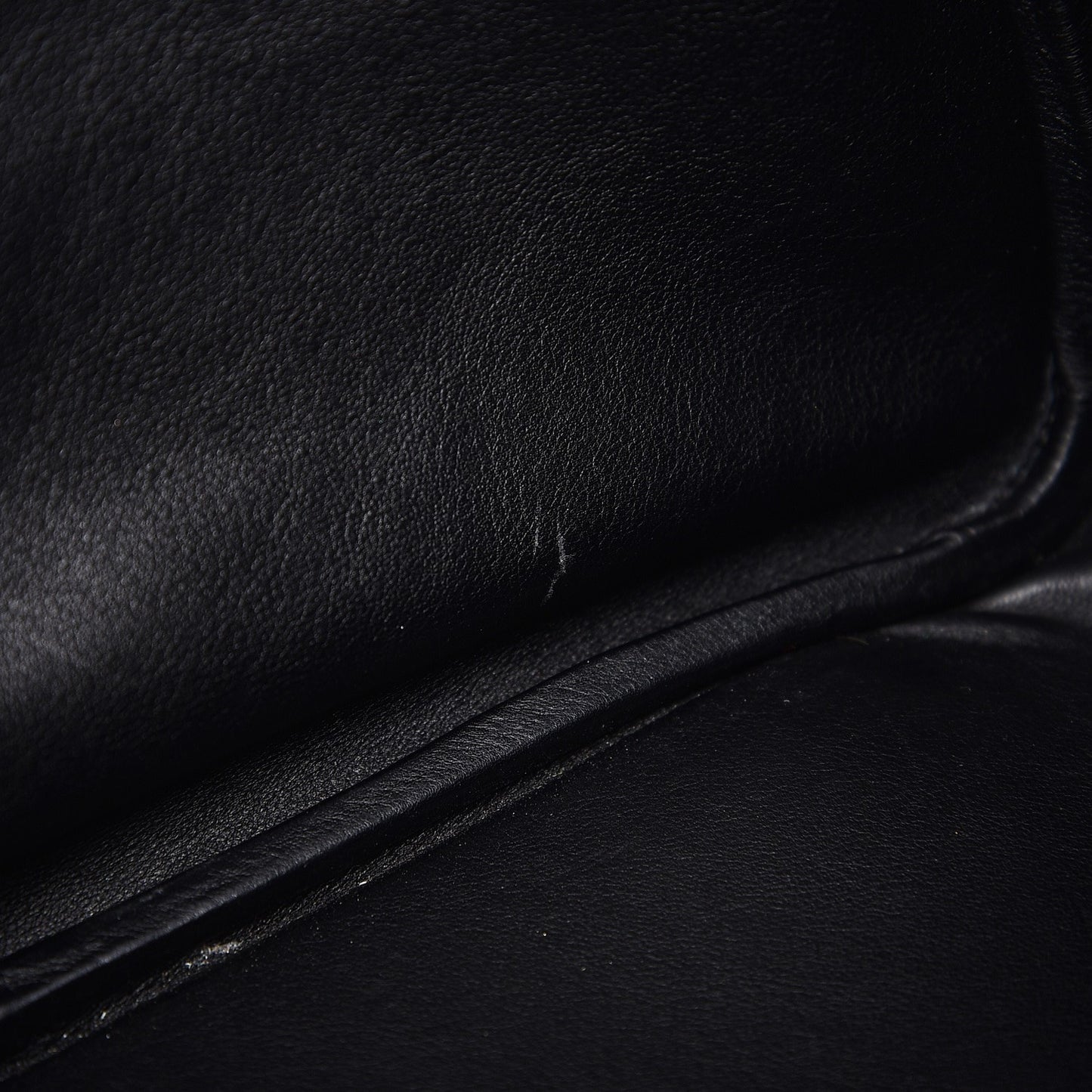 Swift Lindy 34 Black