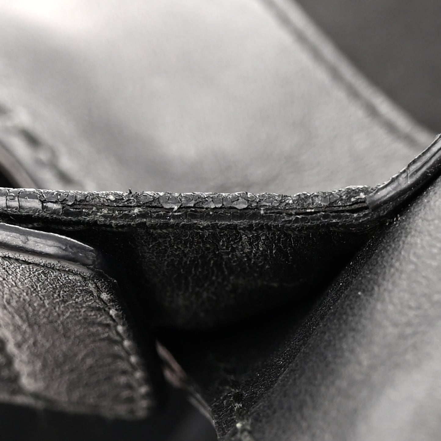Monogram Medium Sukey Black