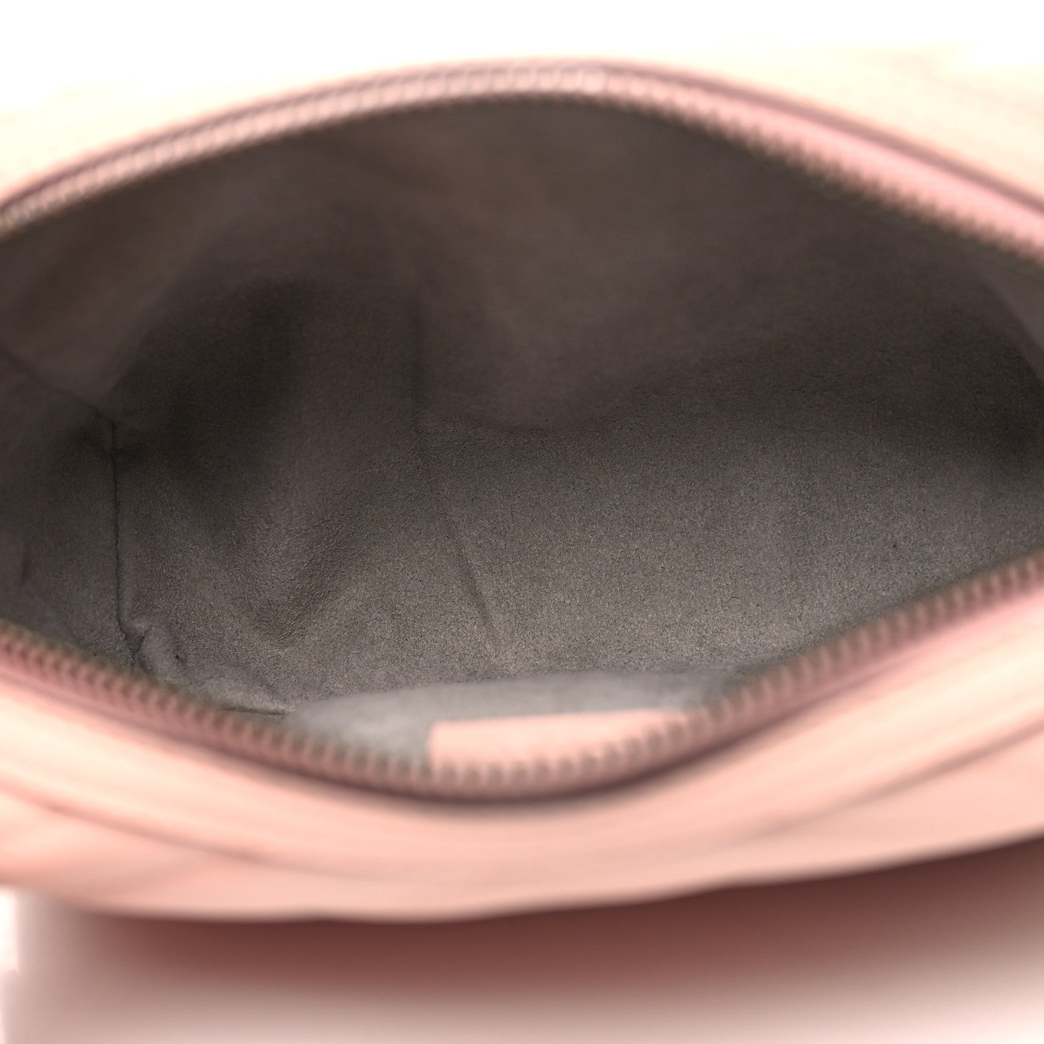 Gucci Calfskin Matelasse GG Marmont Cosmetic Case Perfect Pink 5 of 11