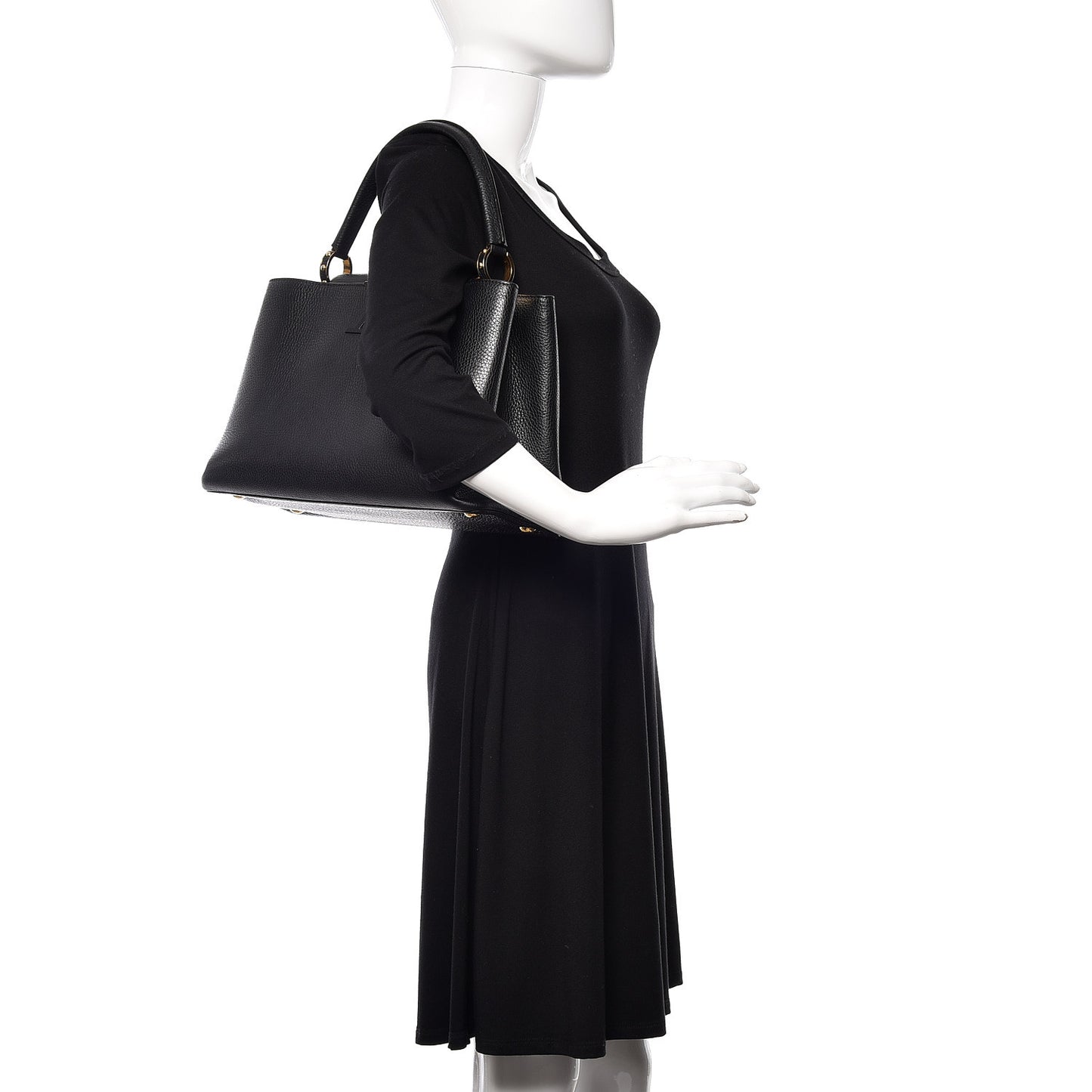 Taurillon Capucines MM Black