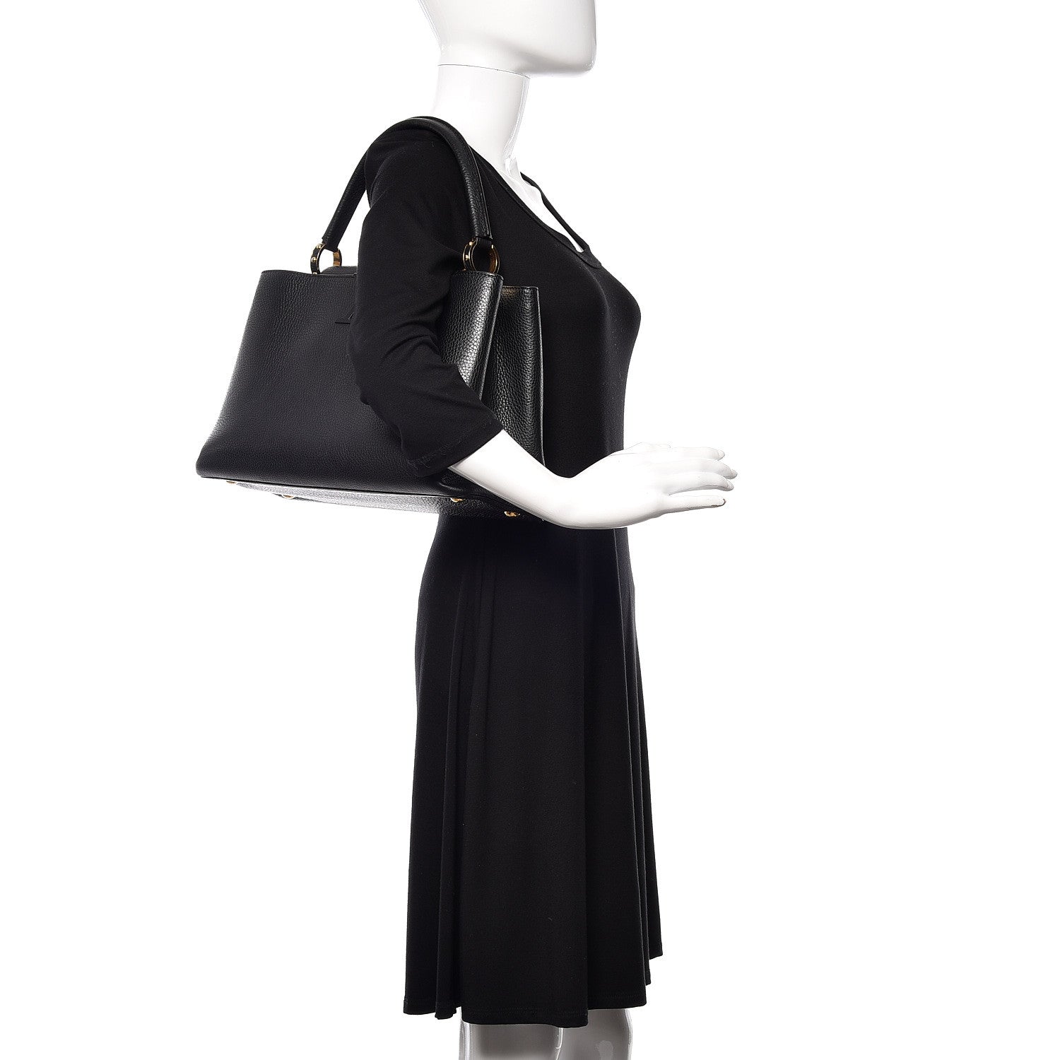 Louis Vuitton Taurillon Capucines MM Black 2 of 9