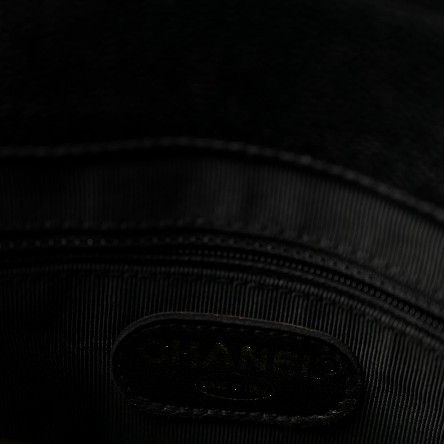 Caviar CC Shoulder Bag Black