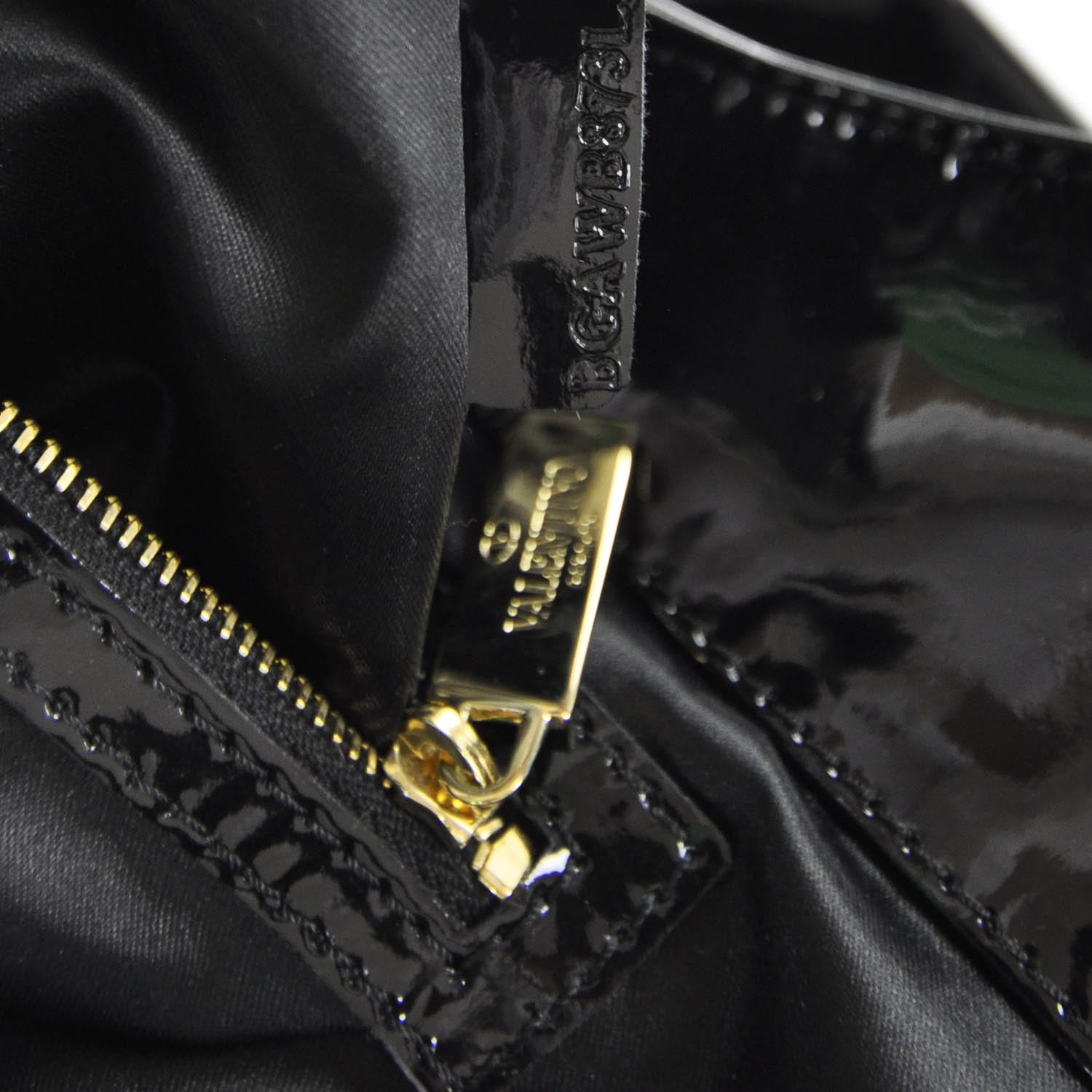 Valentino Garavani Patent Lacca Nuage Hobo Black 8 of 8