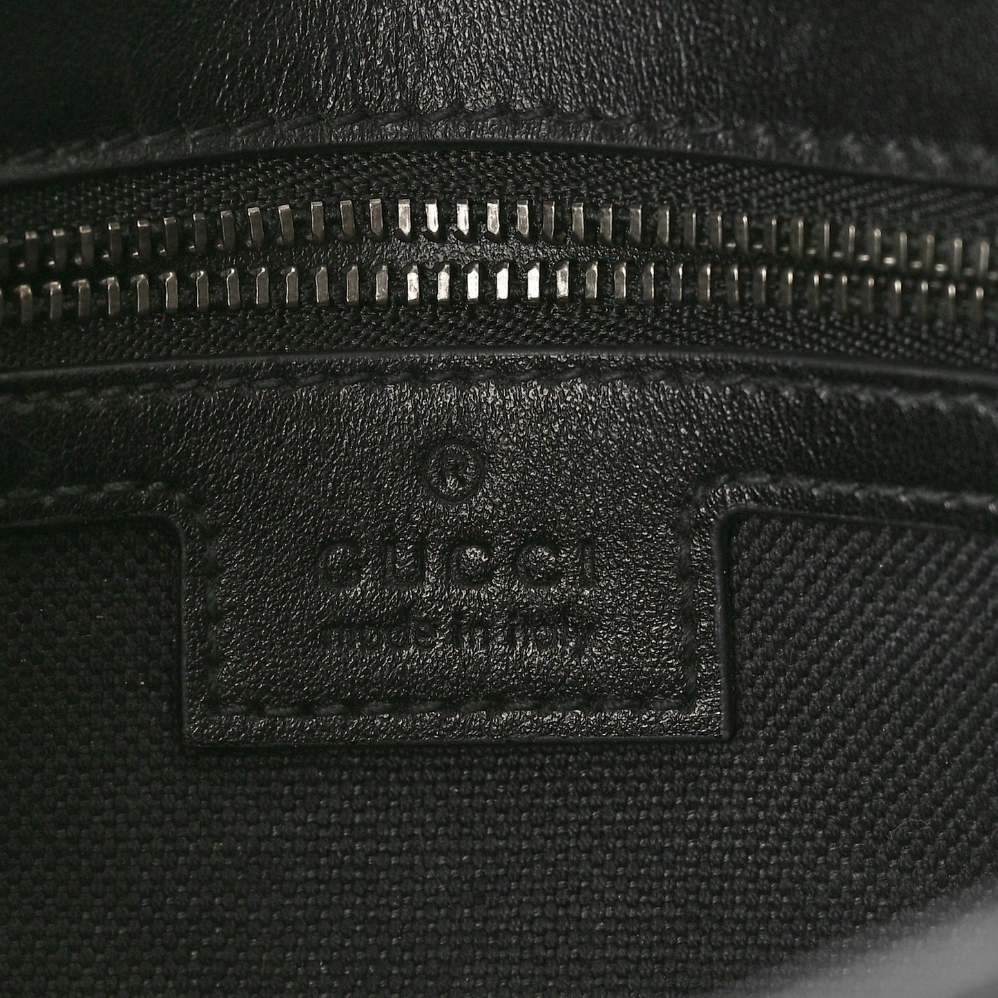 Calfskin Matelasse Monochrome Small GG Marmont Shoulder Bag Black