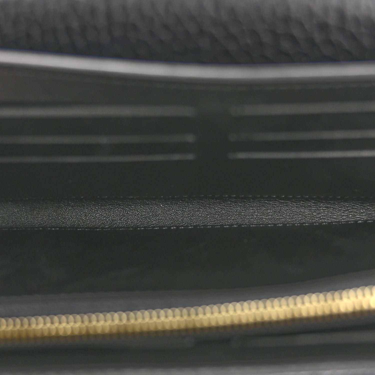 Louis Vuitton Taurillon Studded Sol Capucines Wallet Black 5 of 7