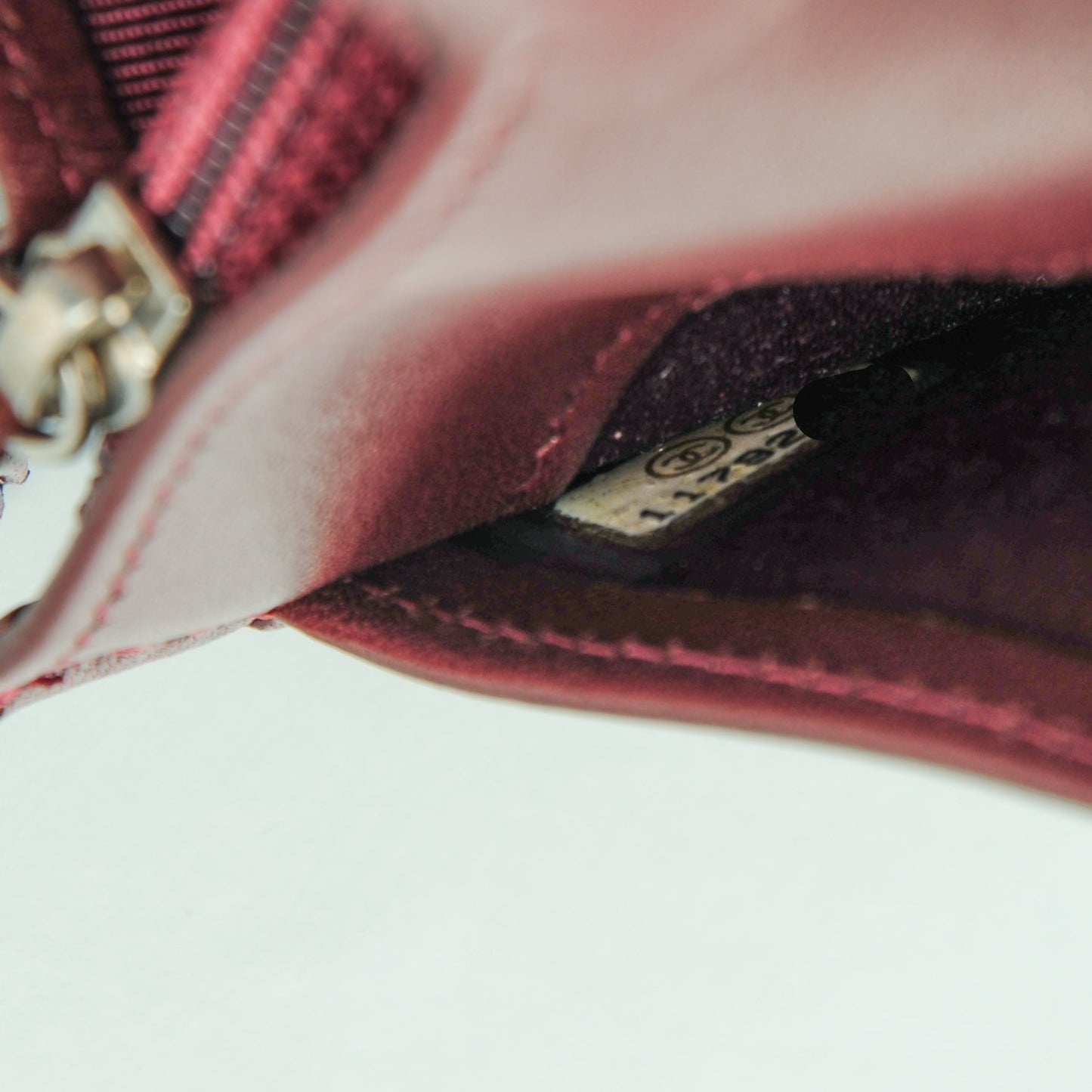 Lambskin Quilted Yen Wallet Black